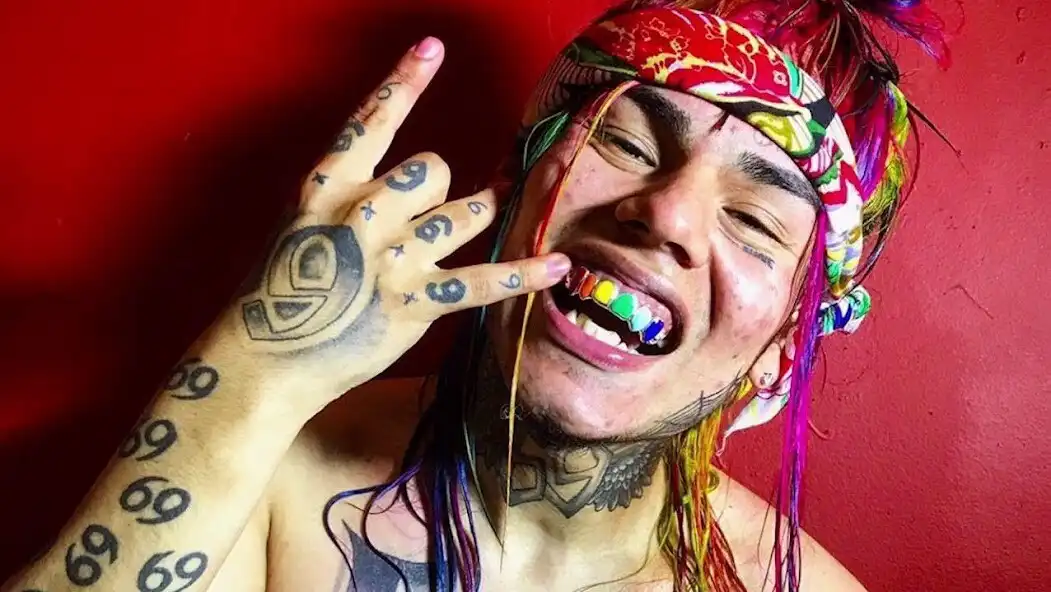 Play Tekashi 6ix9ine [HQ] Songs  and enjoy Tekashi 6ix9ine [HQ] Songs with UptoPlay